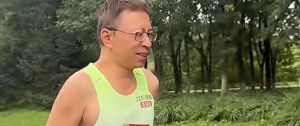 跑步护膝盖？学张朝阳物流跑步法！