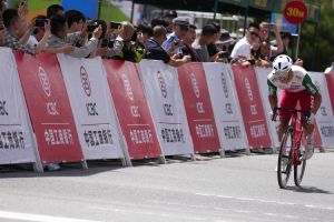 2026环大美青海自行车赛，湟源到门源赛段角逐激烈