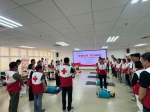 青岛红十字会办帆船教练裁判救生培训，提升海上应急处置能力