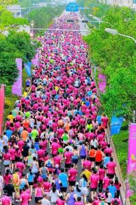 沾益万跑者同赛，赏城景吸文化，区域交流添活力