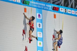 广东运会攀岩赛，深圳女将包揽前三，中山少年夺男子组金牌