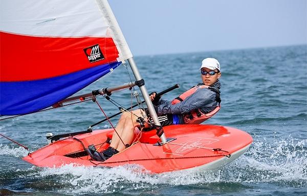秦皇岛BSC帆船小将闪耀2026世锦赛,11人晋级金组,团队获银组亚军! 秦皇岛BSC帆船小将闪耀2026世锦赛,11人晋级金组,团队获银组亚军!